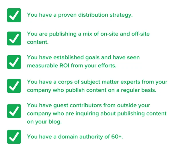 An infographic formatted like a checklist showing the signs that an organization has an advanced content strategy.